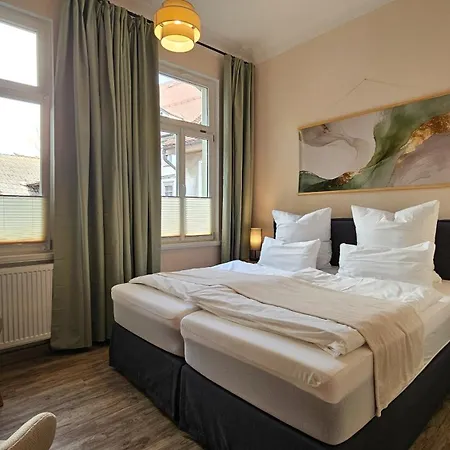 Altstadtidylle Allerheiligen - Moderne Gaestezimmer - Nahe Domplatz - Eigenes Bad - Wifi - Kaffee & Tee