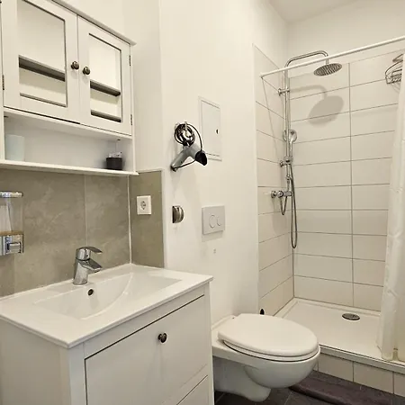 Altstadtidylle Allerheiligen - Moderne Gaestezimmer - Nahe Domplatz - Eigenes Bad - Wifi - Kaffee & Tee Gasthuis 3*